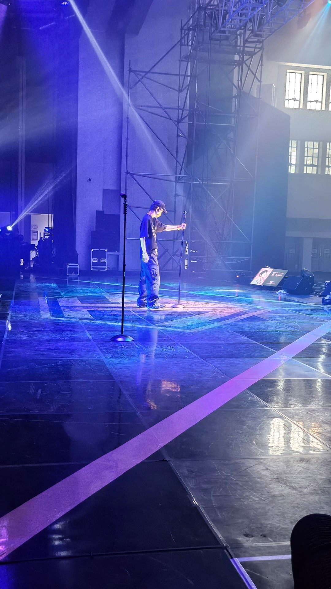 Behind-the-scenes cut of Lee Joongi