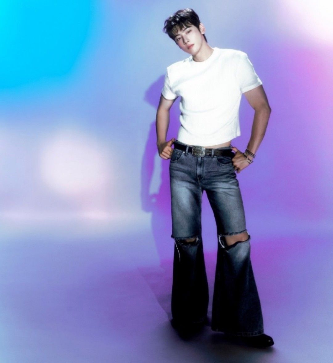 Foto terbaru dari Cha Eunwoo