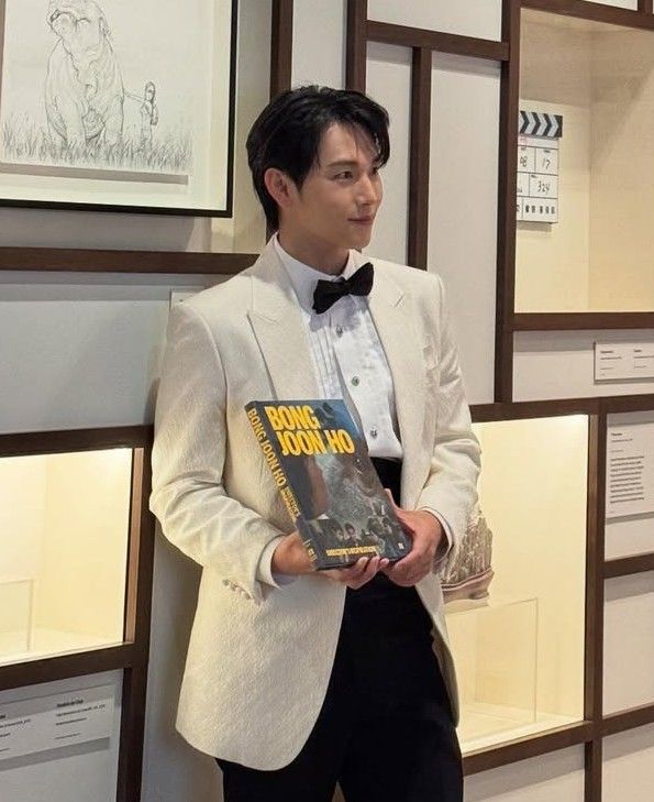 Latest photo of Yim Siwan