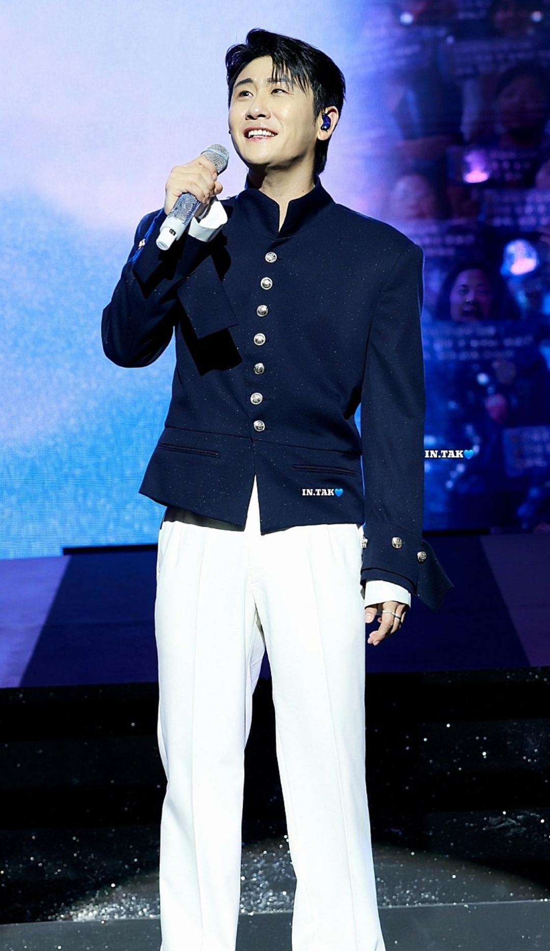 Representative background image loved by Young Tak fandom