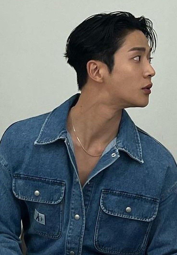 A moment captured by a fan of Rowoon