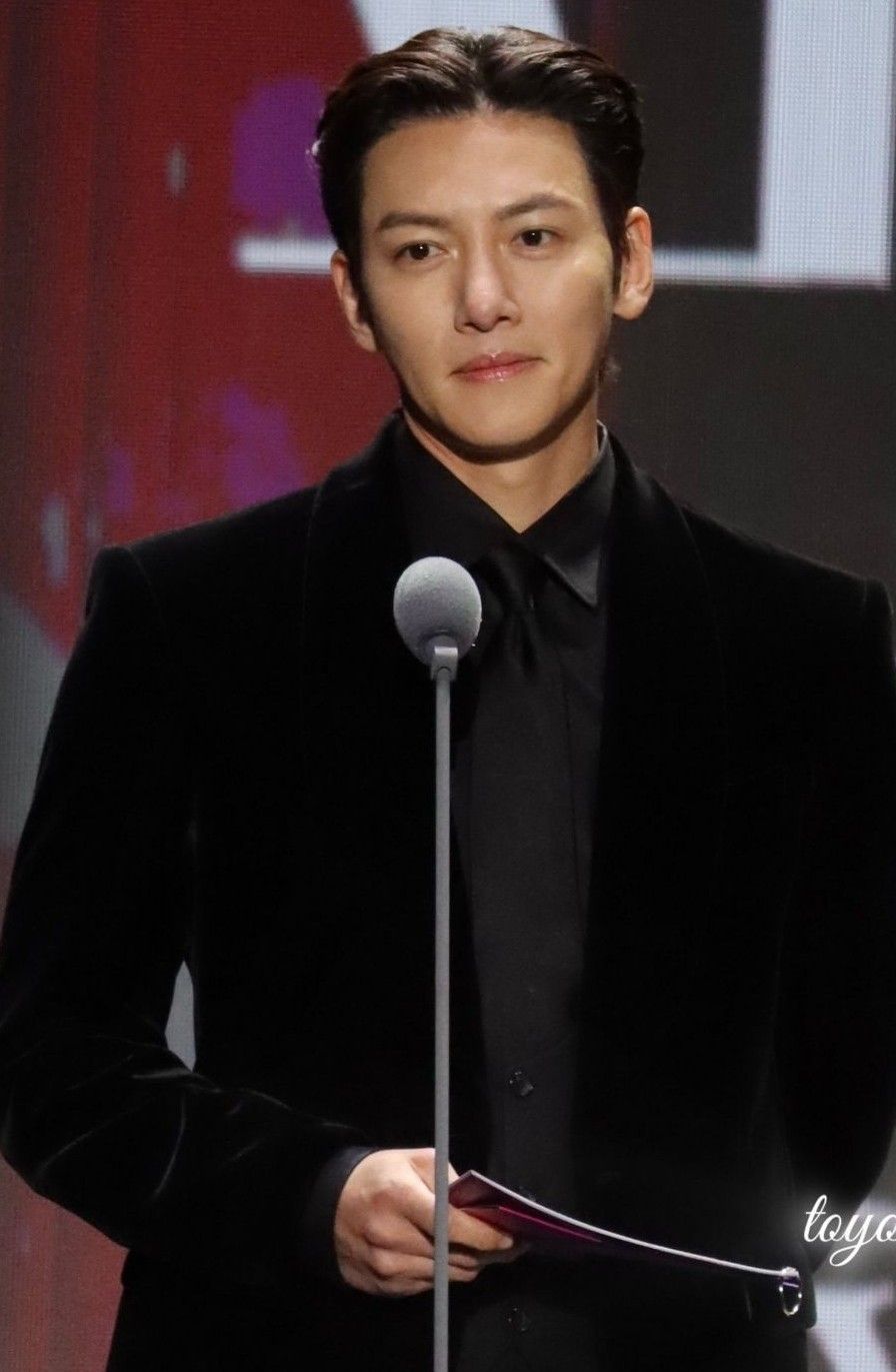 지창욱의 비하인드 컷