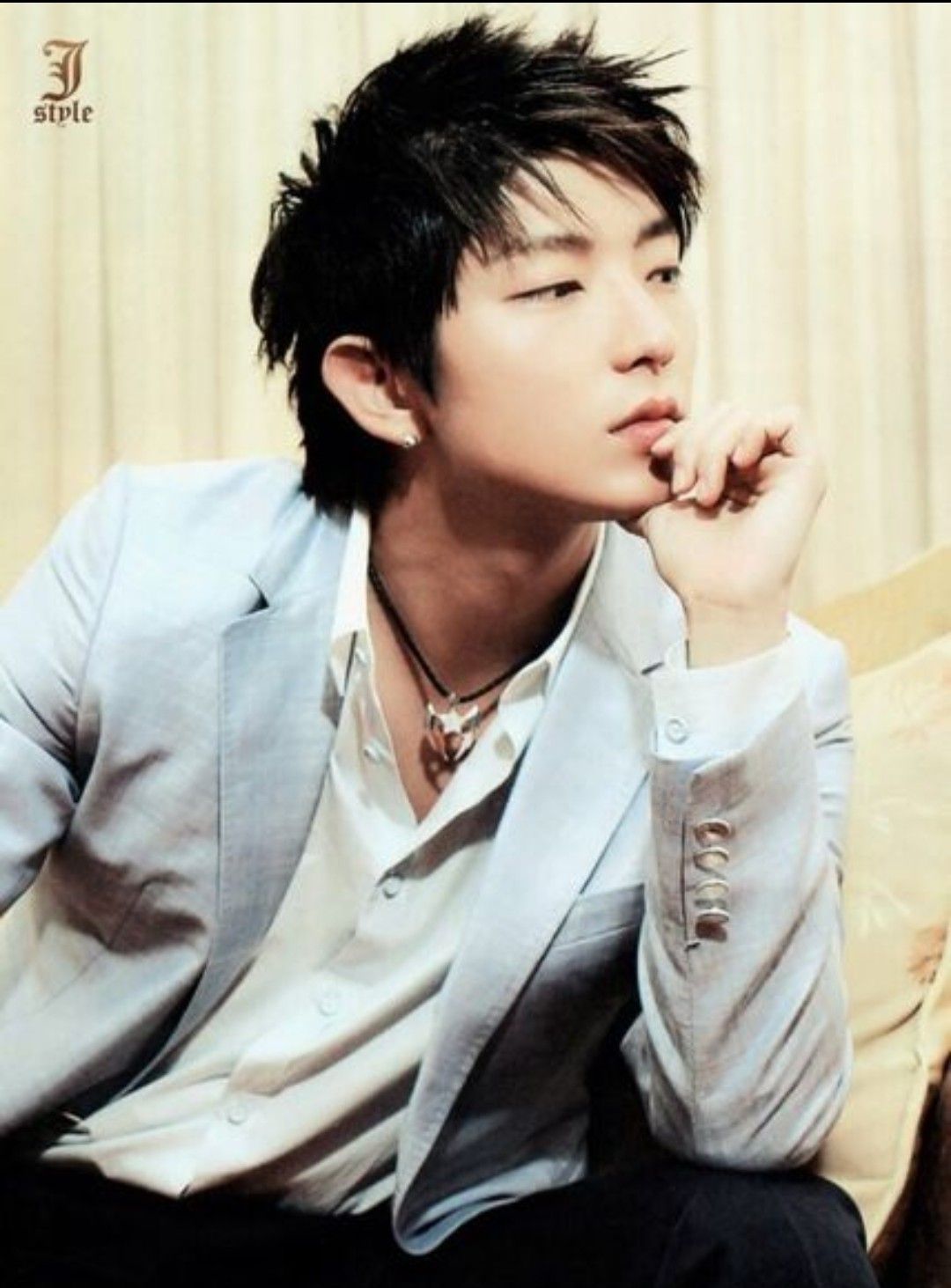 Behind-the-scenes cut of Lee Joongi