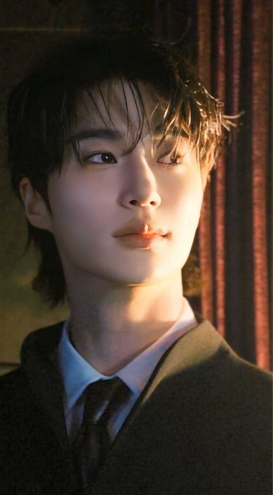 Behind-the-scenes cut of Byeon Wooseok