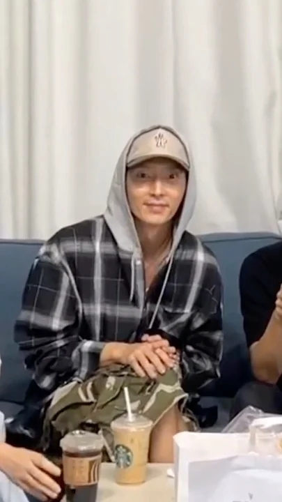 Foto terbaru dari Lee Joongi