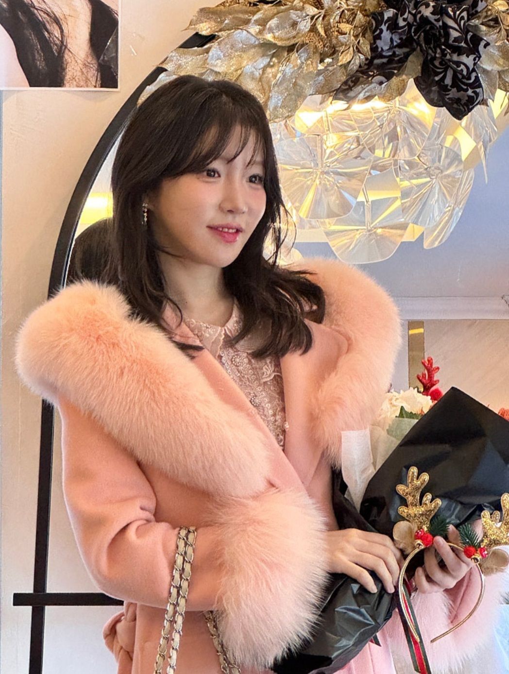 A moment captured by a fan of Yeon Yuri