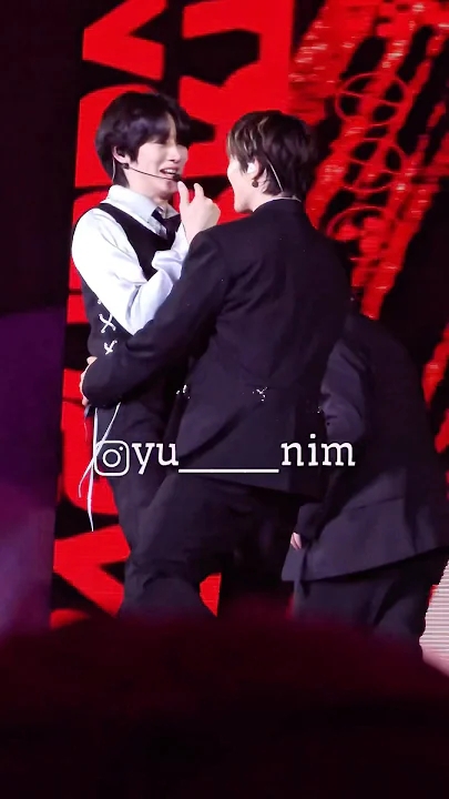 Special wallpaper made by Choi Siwon's fans