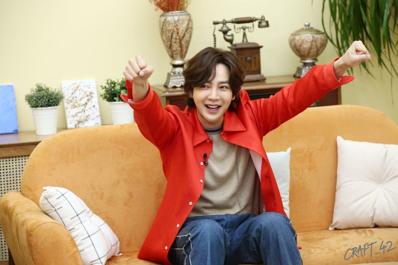 Behind-the-scenes cut of Jang Geunsuk