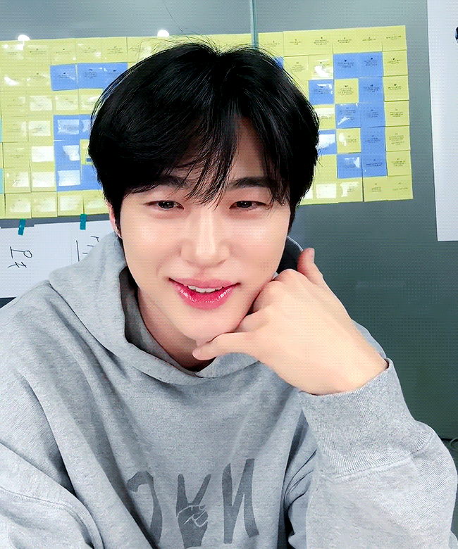 Recent activity shot of Byeon Wooseok