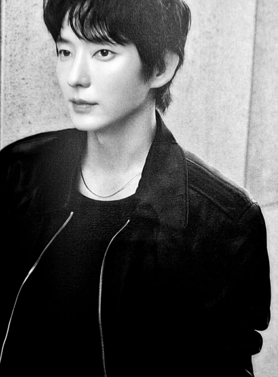 Recent activity shot of Lee Joongi