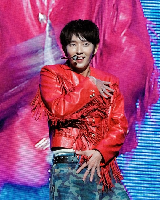 Cuplikan di balik layar dari Lee Joongi