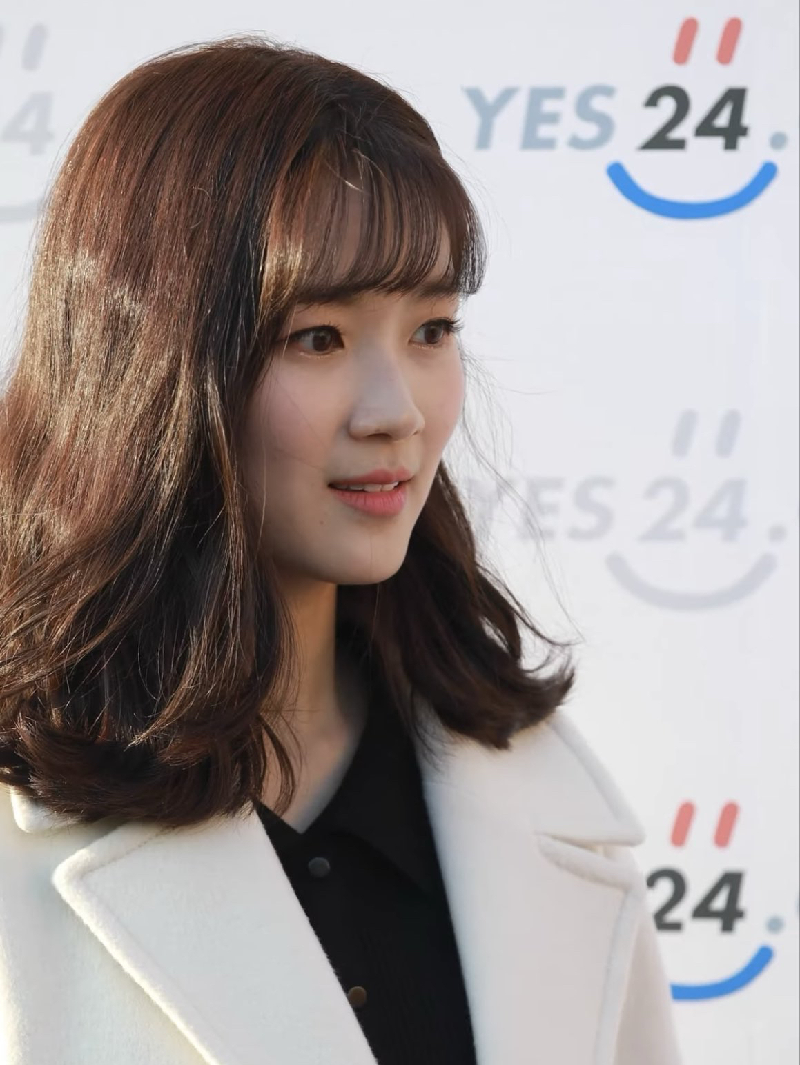 Recent activity shot of Kim Hyeyoon