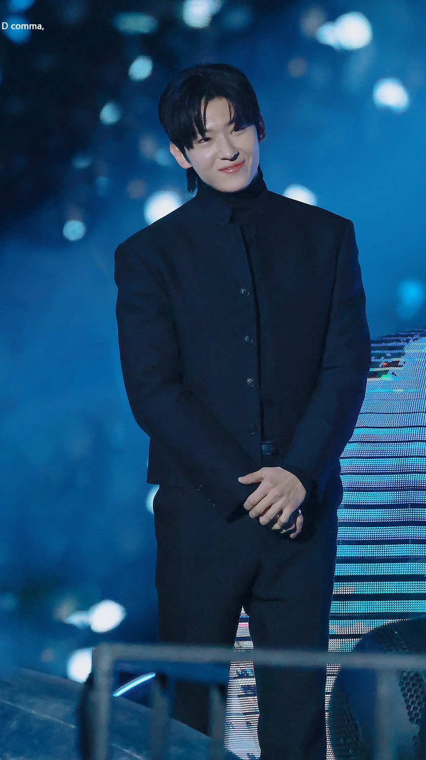 Representative background image loved by Dex fandom