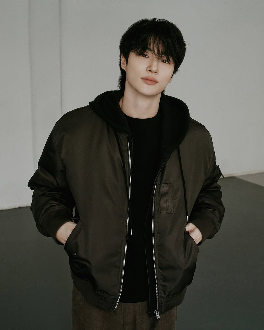 边佑锡的近期活动照