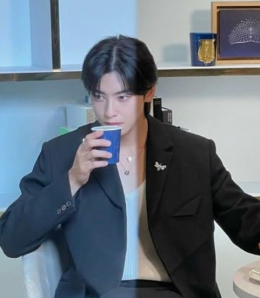 A moment captured by a fan of Cha Eunwoo