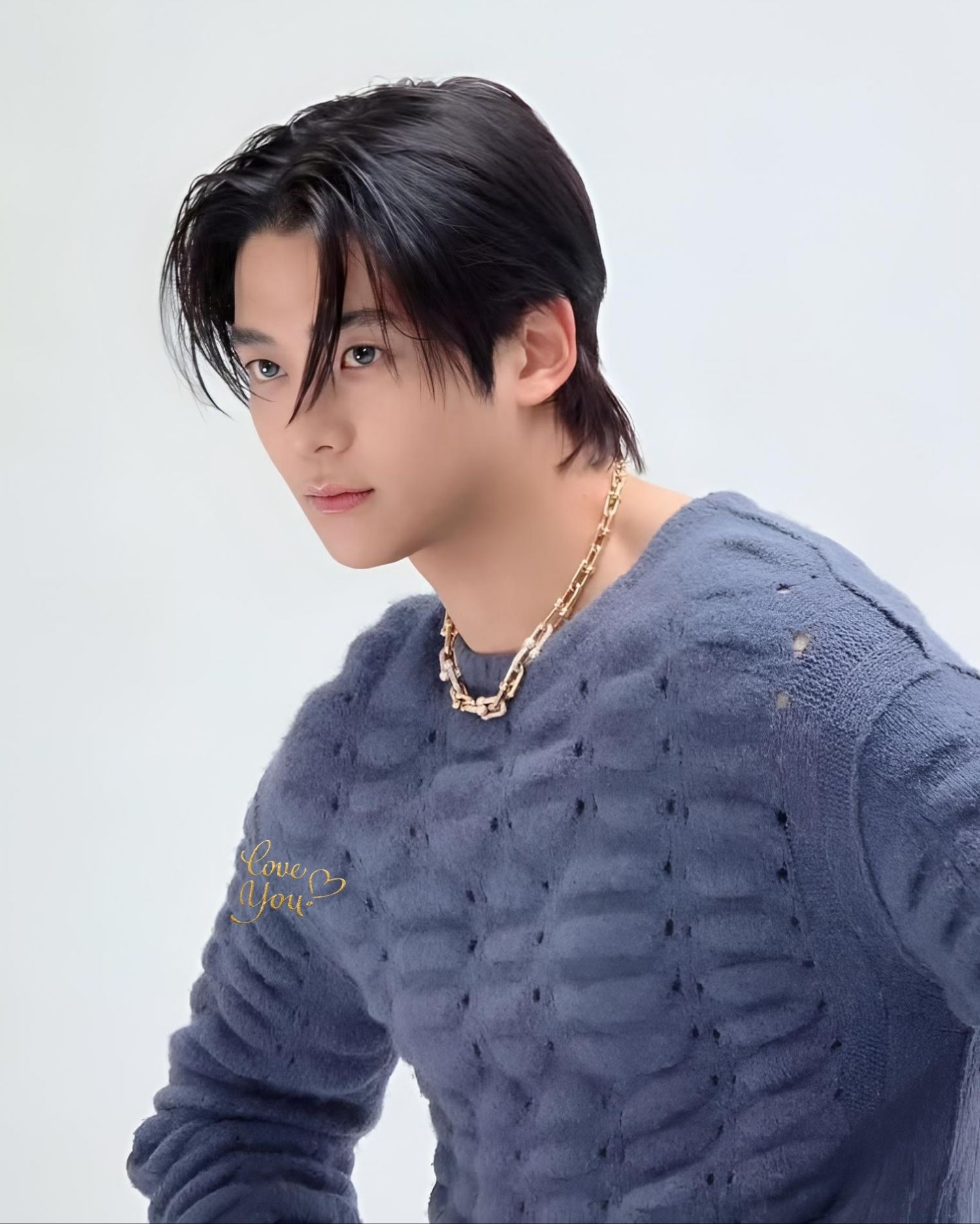 Behind-the-scenes cut of Rowoon