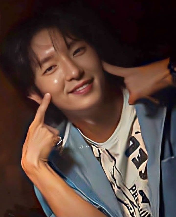 Behind-the-scenes cut of Lee Joongi