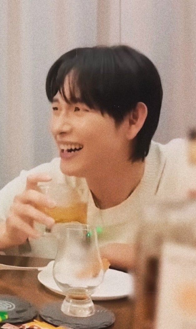 Latest photo of Lim Siwan