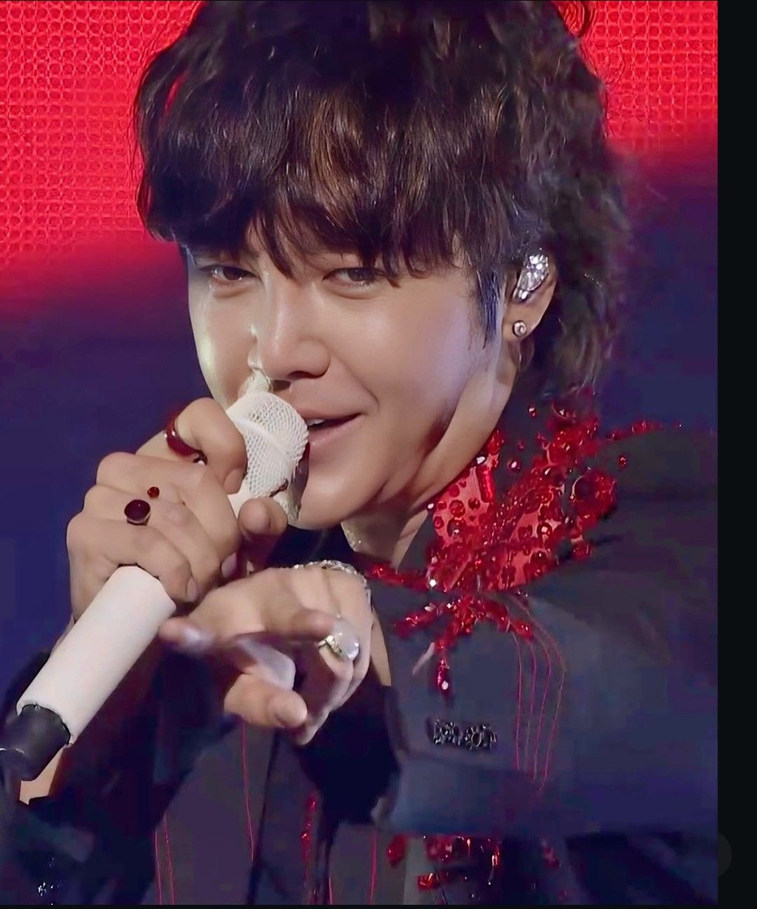 A moment captured by a fan of Jang Geunsuk