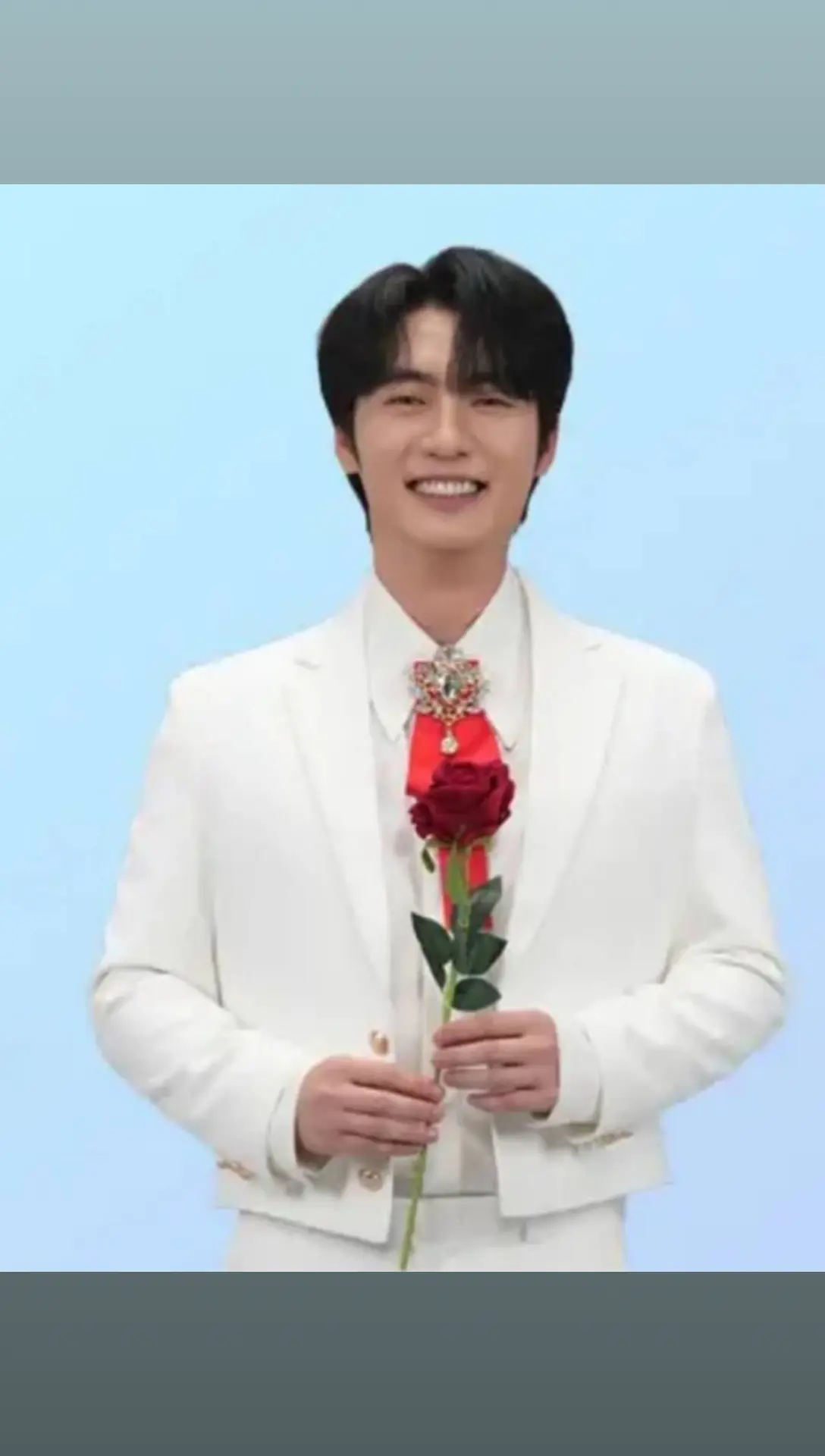 Representative background image loved by Son Binah fandom