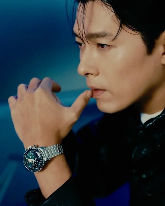 Latest photo of Hyun Bin