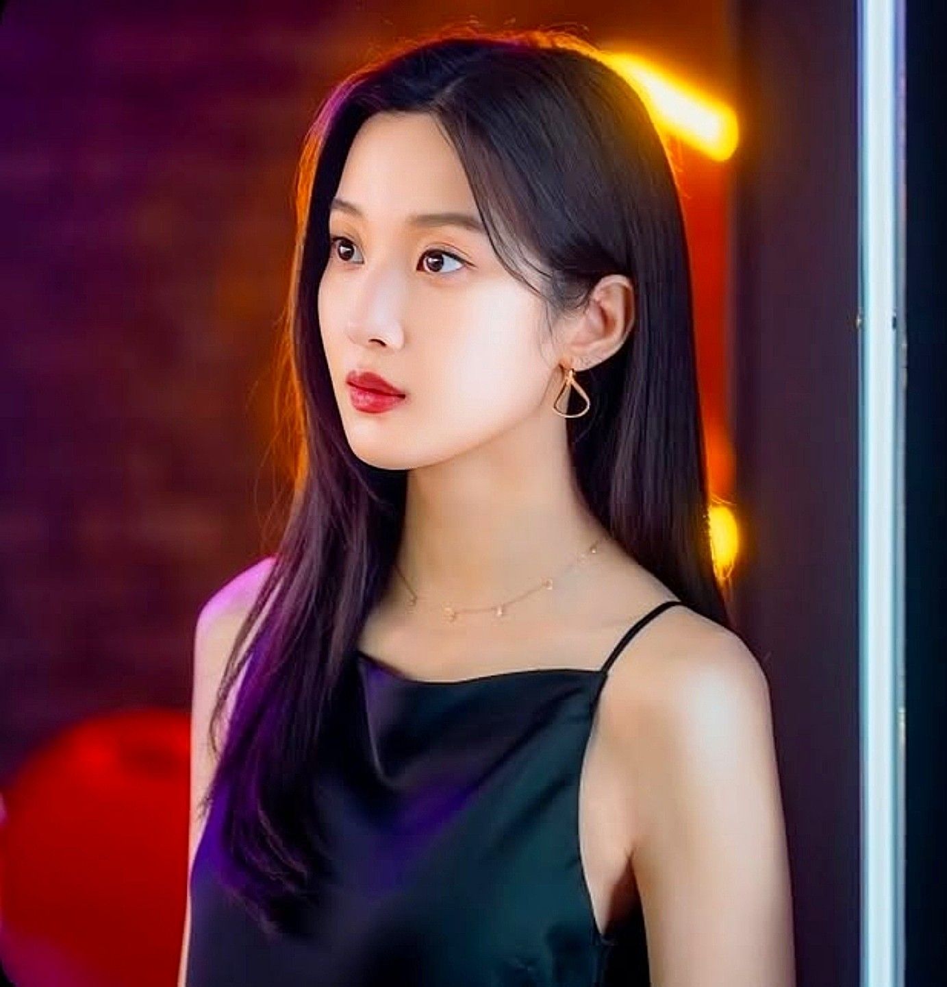 Behind-the-scenes cut of Mun Kayoung