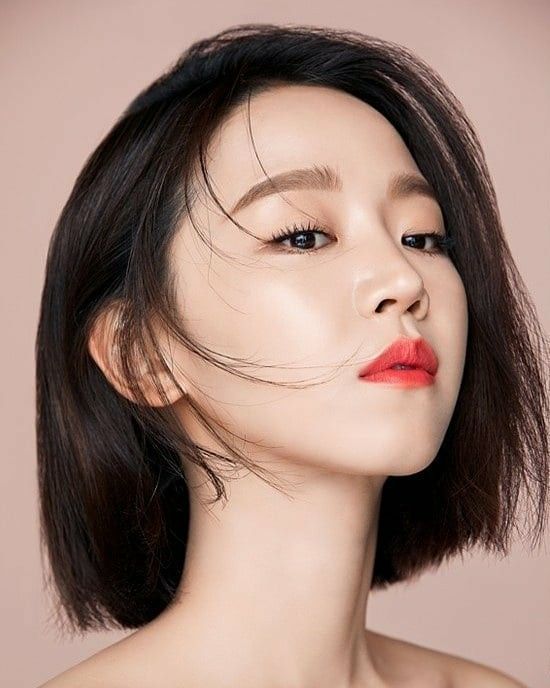 Behind-the-scenes cut of Shin Haesun