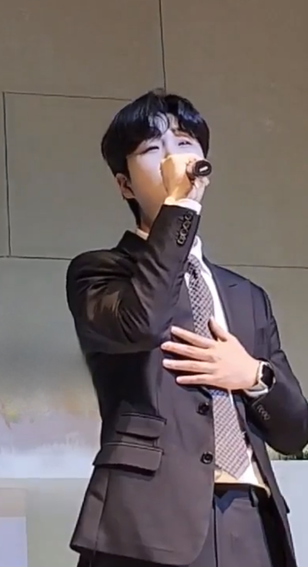 Latest photo of Song Minjun