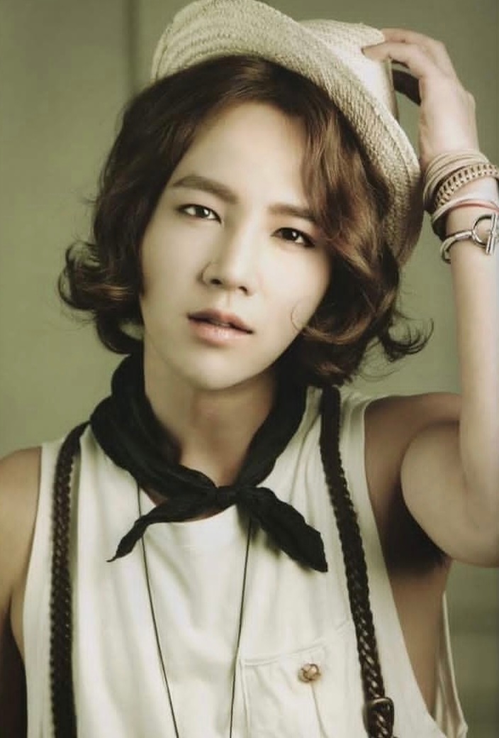 Behind-the-scenes cut of Jang Geunsuk