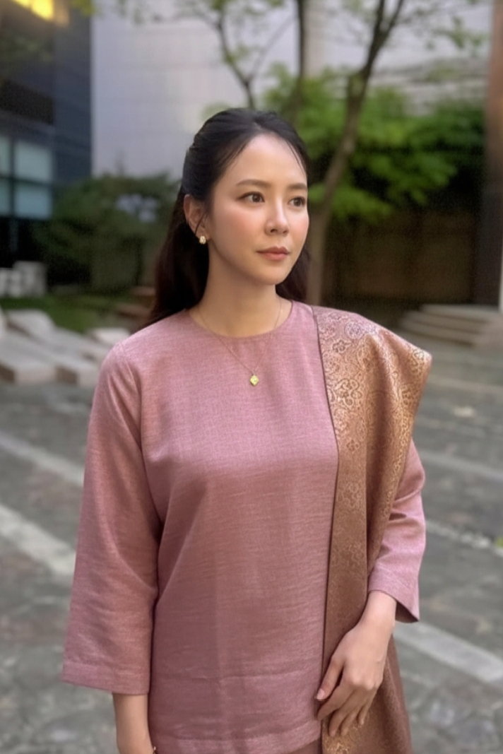 Cuplikan di balik layar dari Song Jihyo