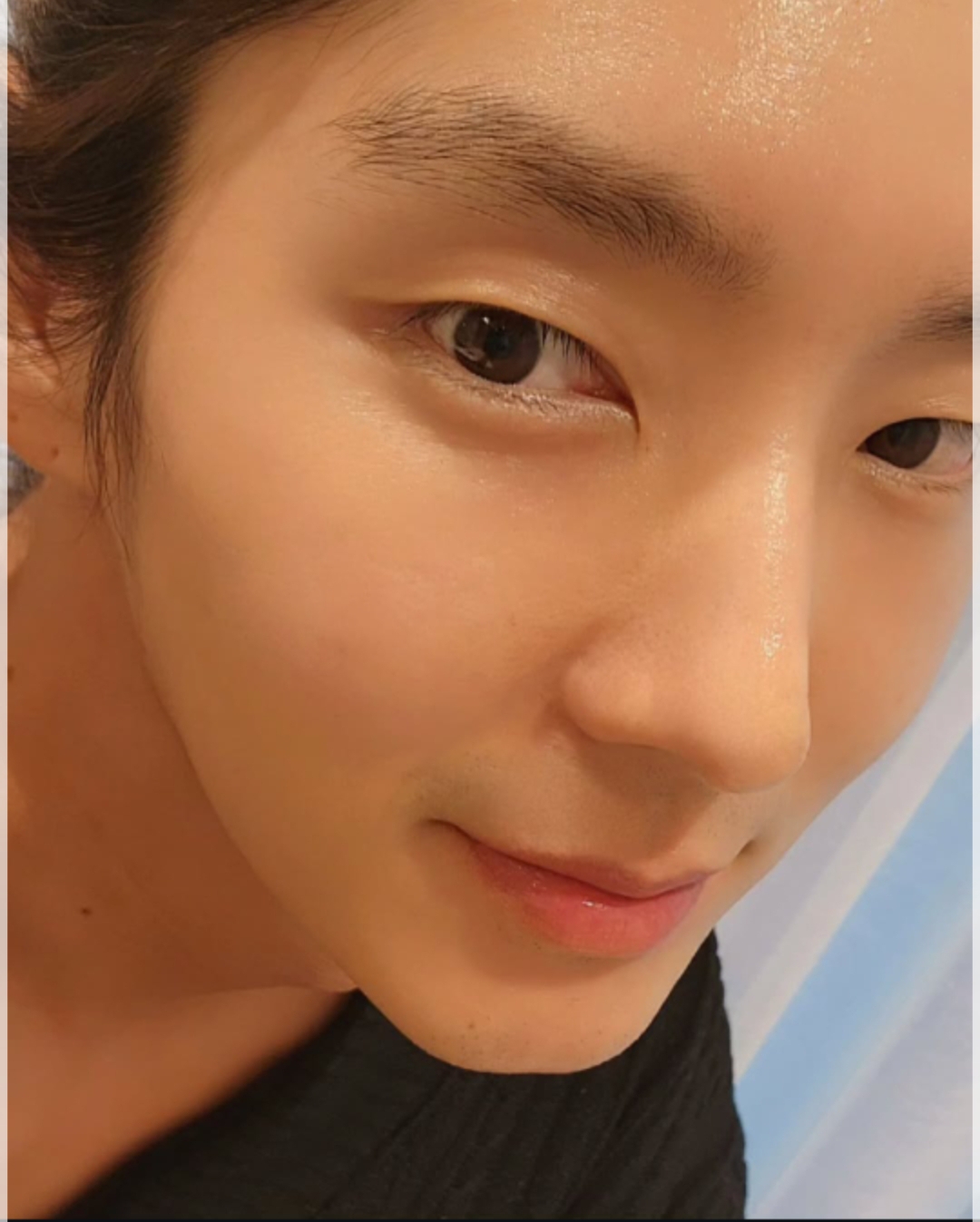 Behind-the-scenes cut of Lee Joongi