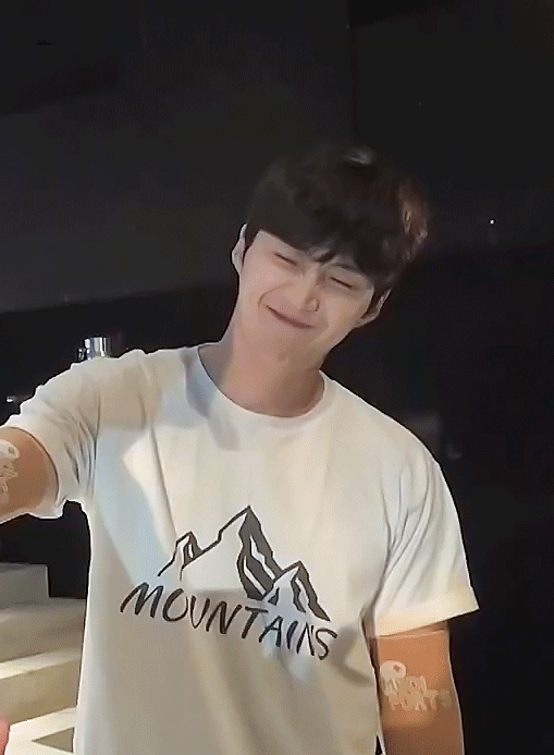 A moment captured by a fan of Kim Seonho