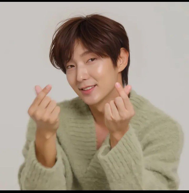 Recent activity shot of Lee Joongi