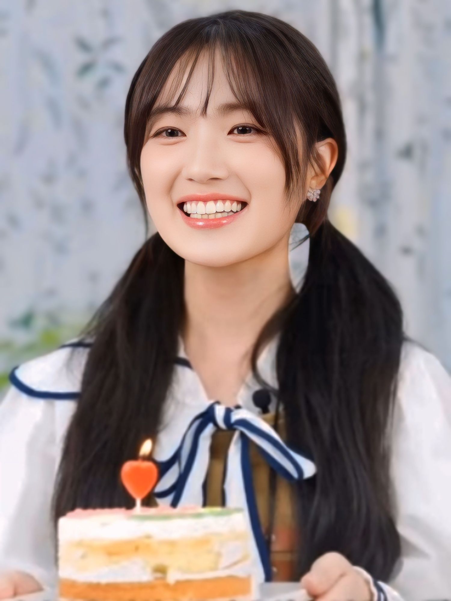 Foto terbaru dari Kim Hyeyoon