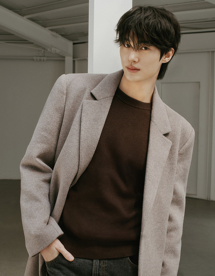 Recent activity shot of Byeon Wooseok