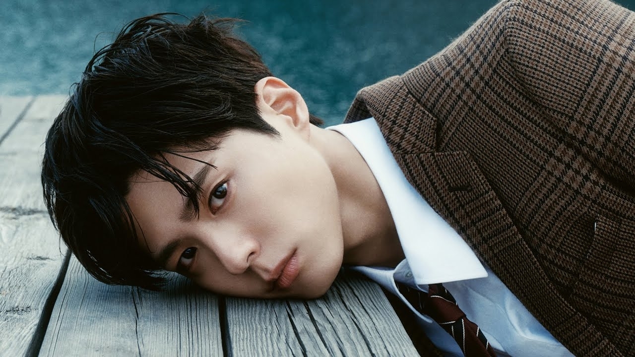 Recent activity shot of Park Bogum