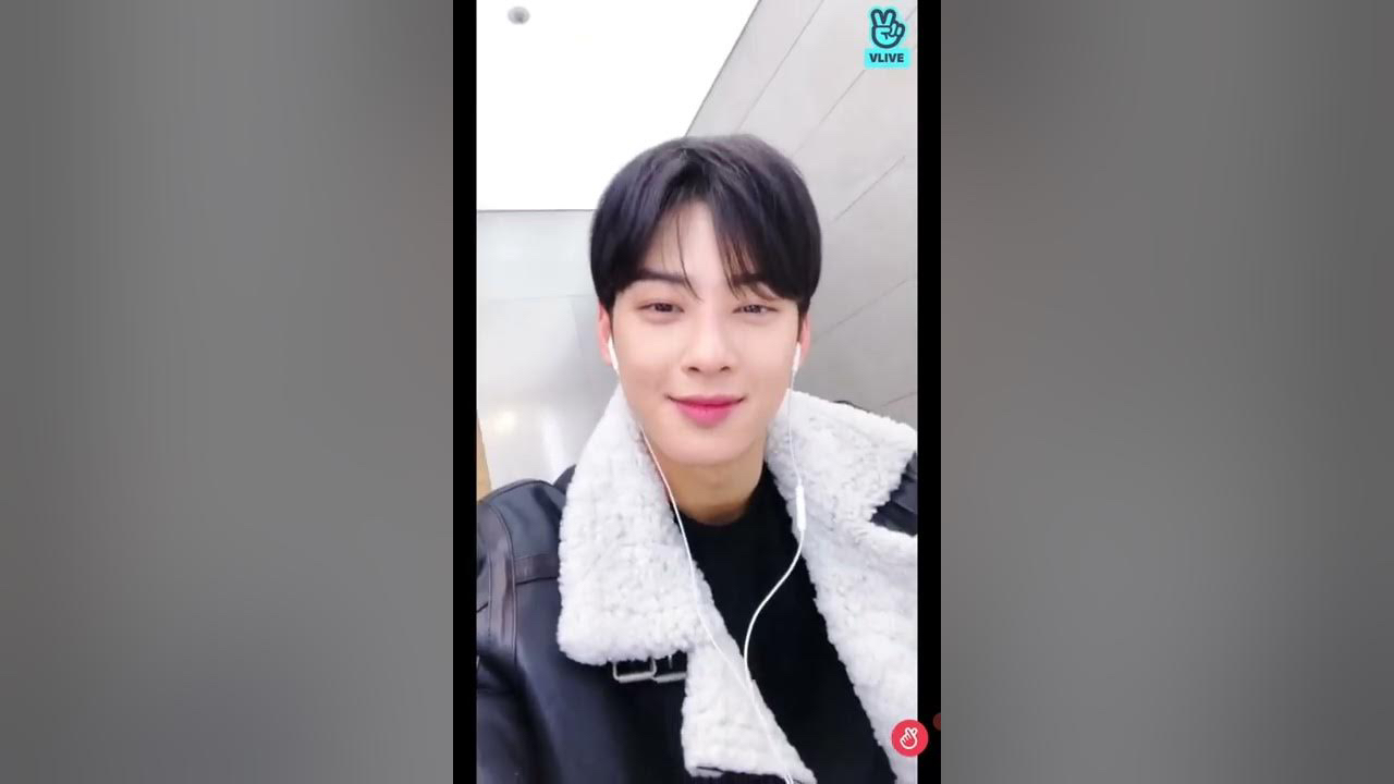 Behind-the-scenes cut of Cha Eunwoo