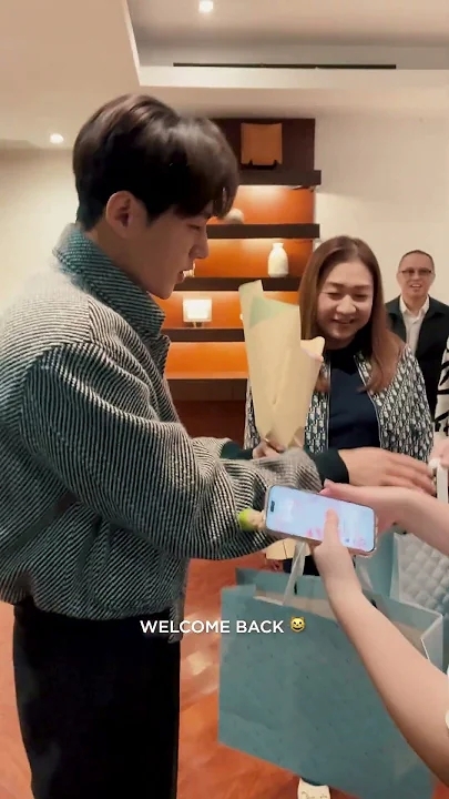 Recent activity shot of Kim Myungsoo (L)