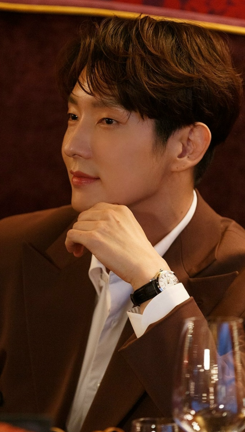 A moment captured by a fan of Lee Joongi