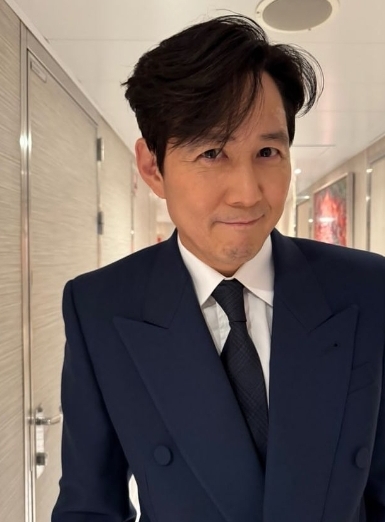 Behind-the-scenes cut of Lee Jungjae