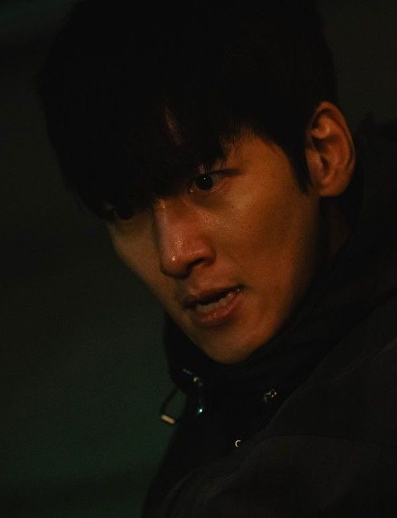 粉絲拍下的池昌旭瞬間