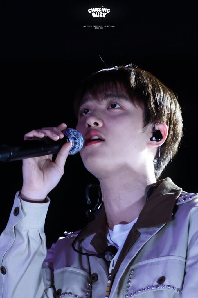 도경수 (디오)의 비하인드 컷