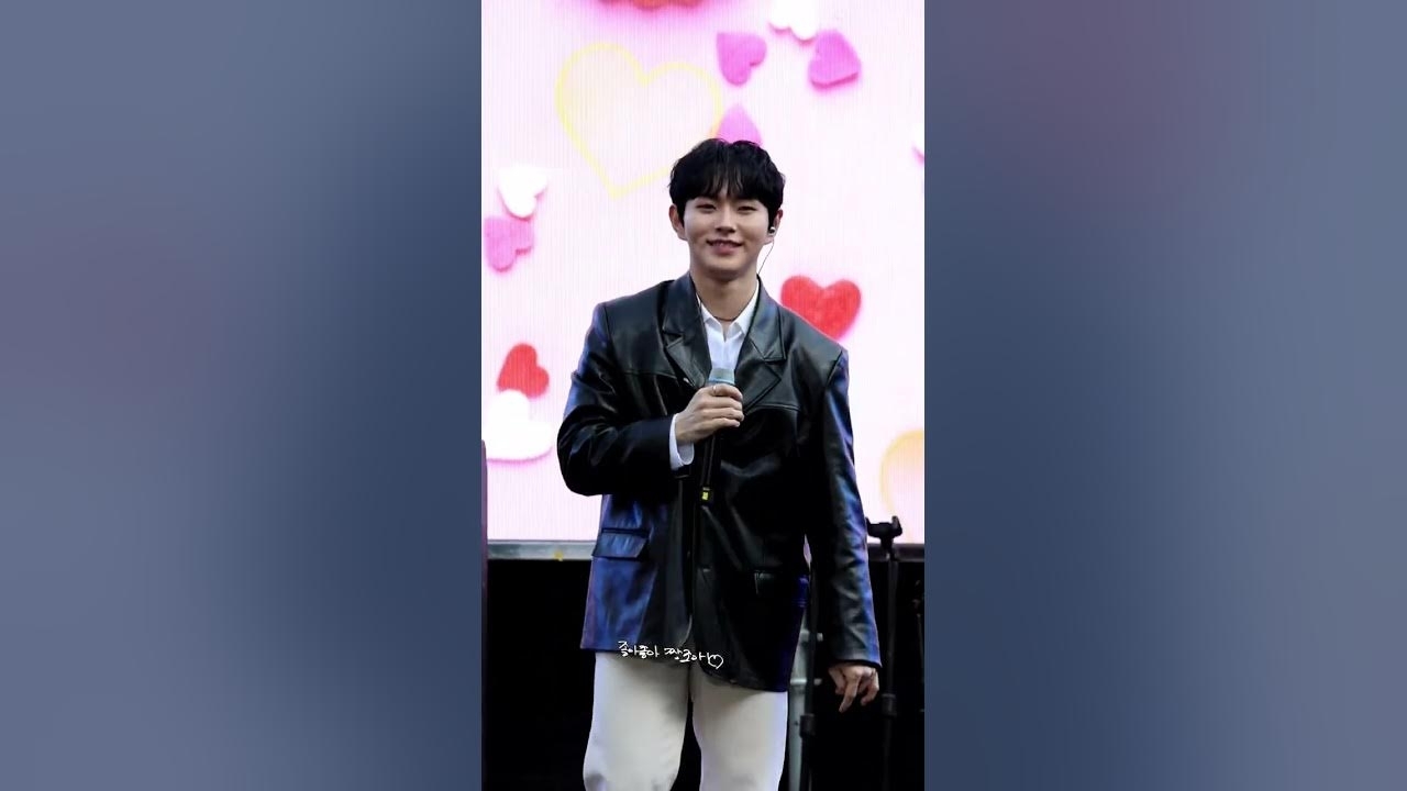 A moment captured by a fan of Lee Byeongchan