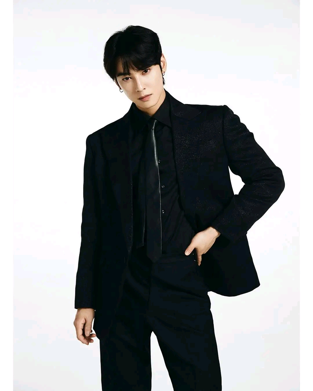 Foto terbaru dari Cha Eunwoo