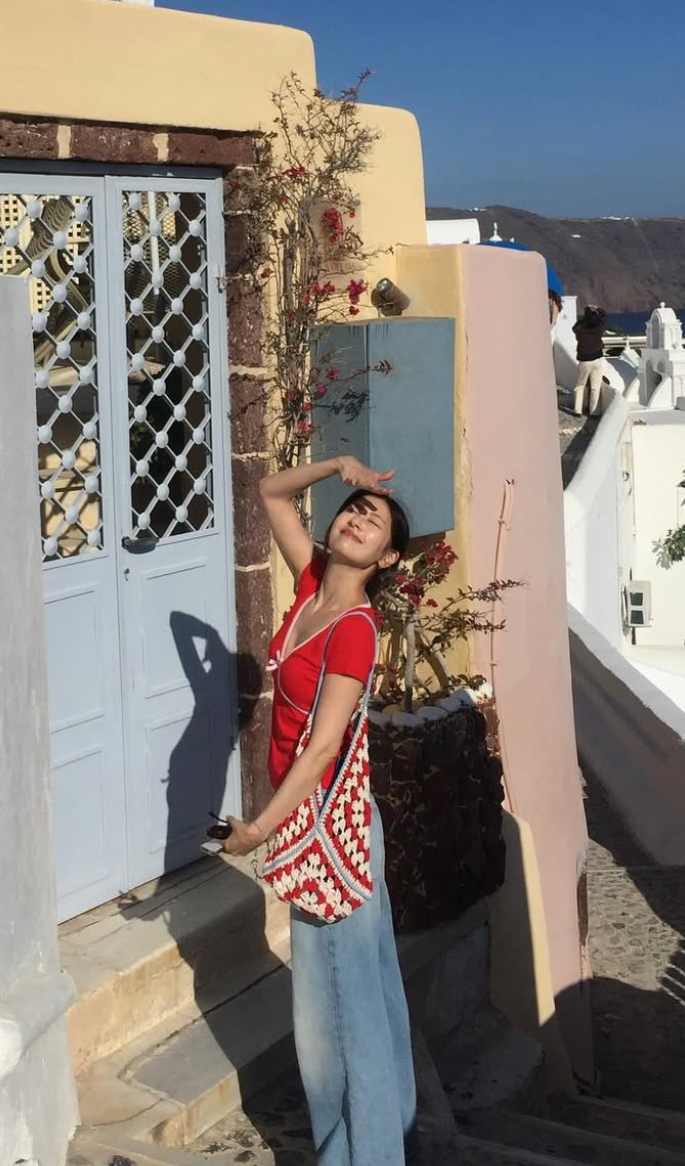 Emotional wallpaper shared by fans for Jung Somin