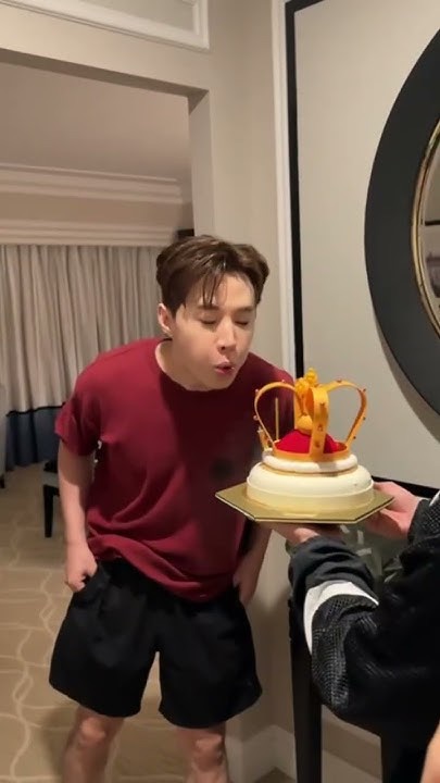 Behind-the-scenes cut of Henry