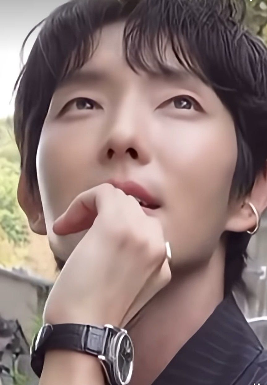 Recent activity shot of Lee Joongi