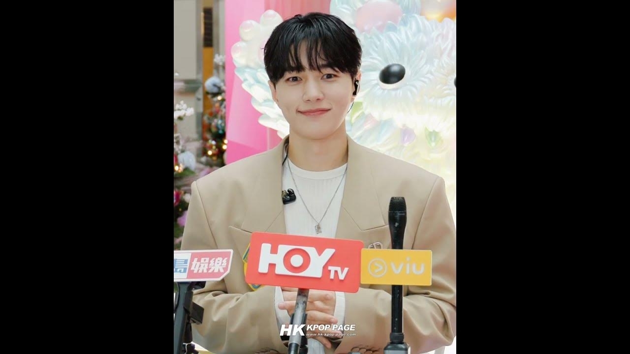 Latest photo of Kim Myungsoo (L)