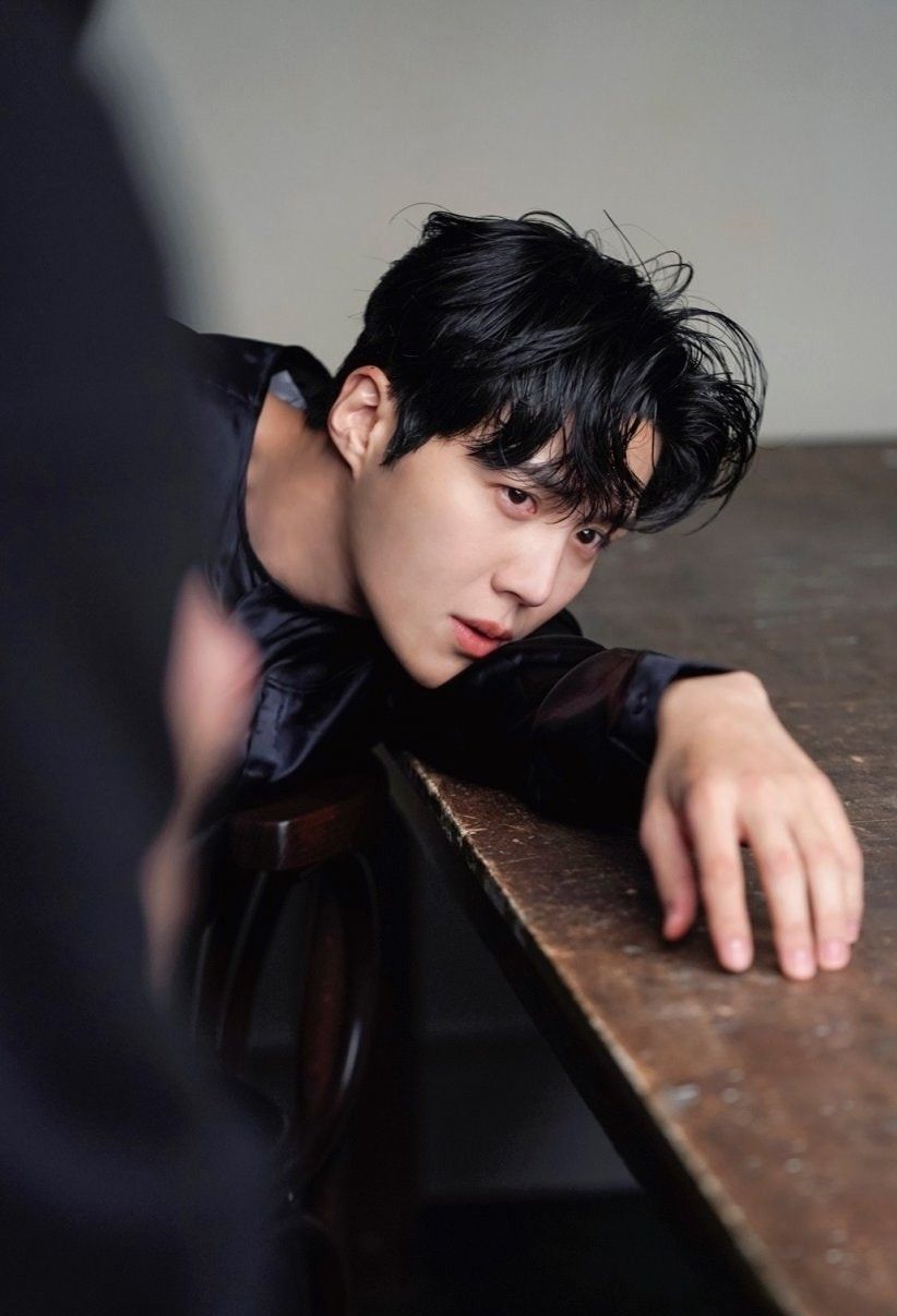 A moment captured by a fan of Kim Seonho