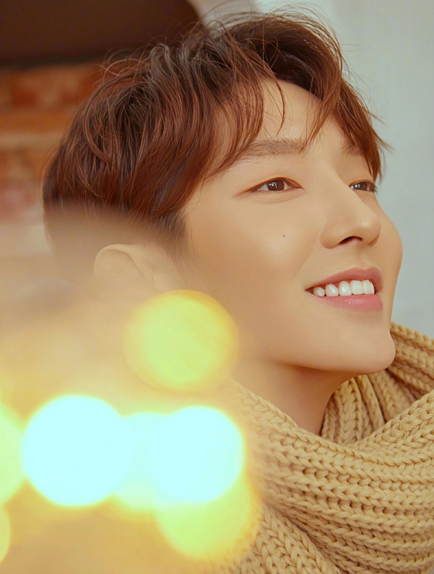 Behind-the-scenes cut of Lee Joongi
